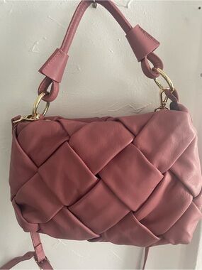 Woven leather Shoulder Bag in Dusty Rose with Gold Hardware Italy